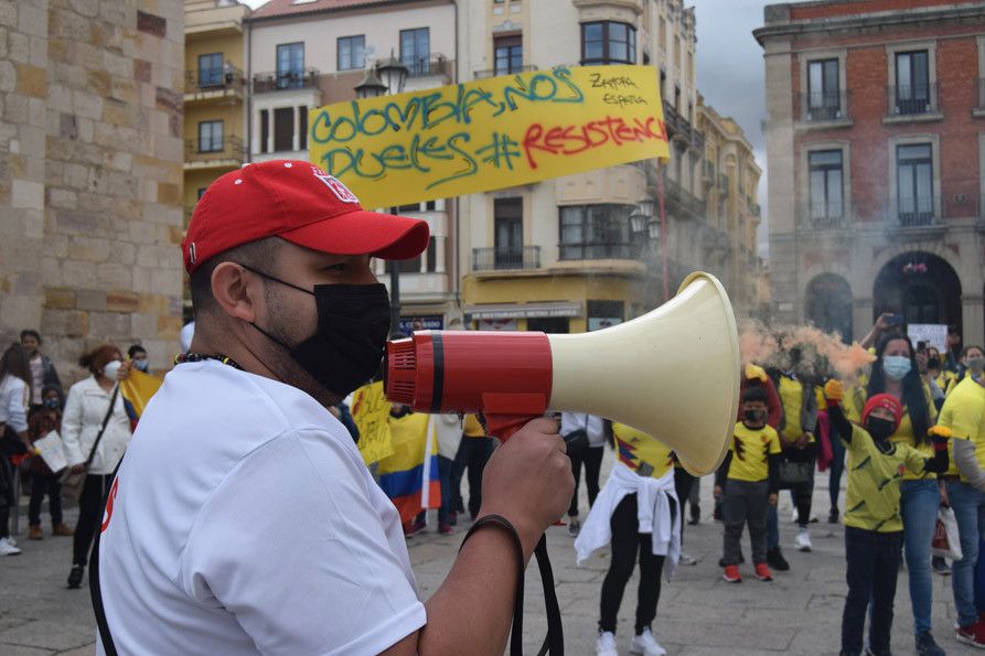 Protesta de los ciudadanos de Colombia en Zamora