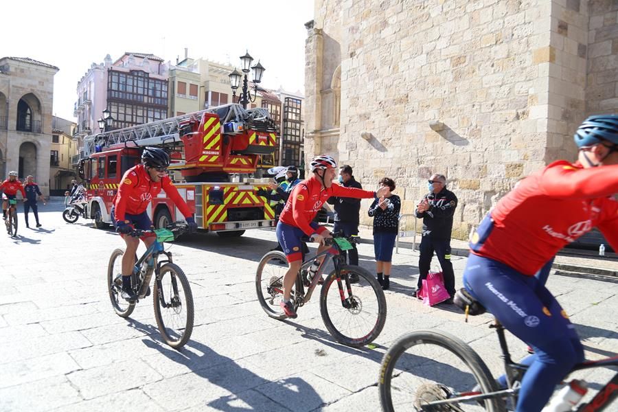 Zamora y Murcia se hermanan por una buena causa en un Camino de Santiago sin pausa