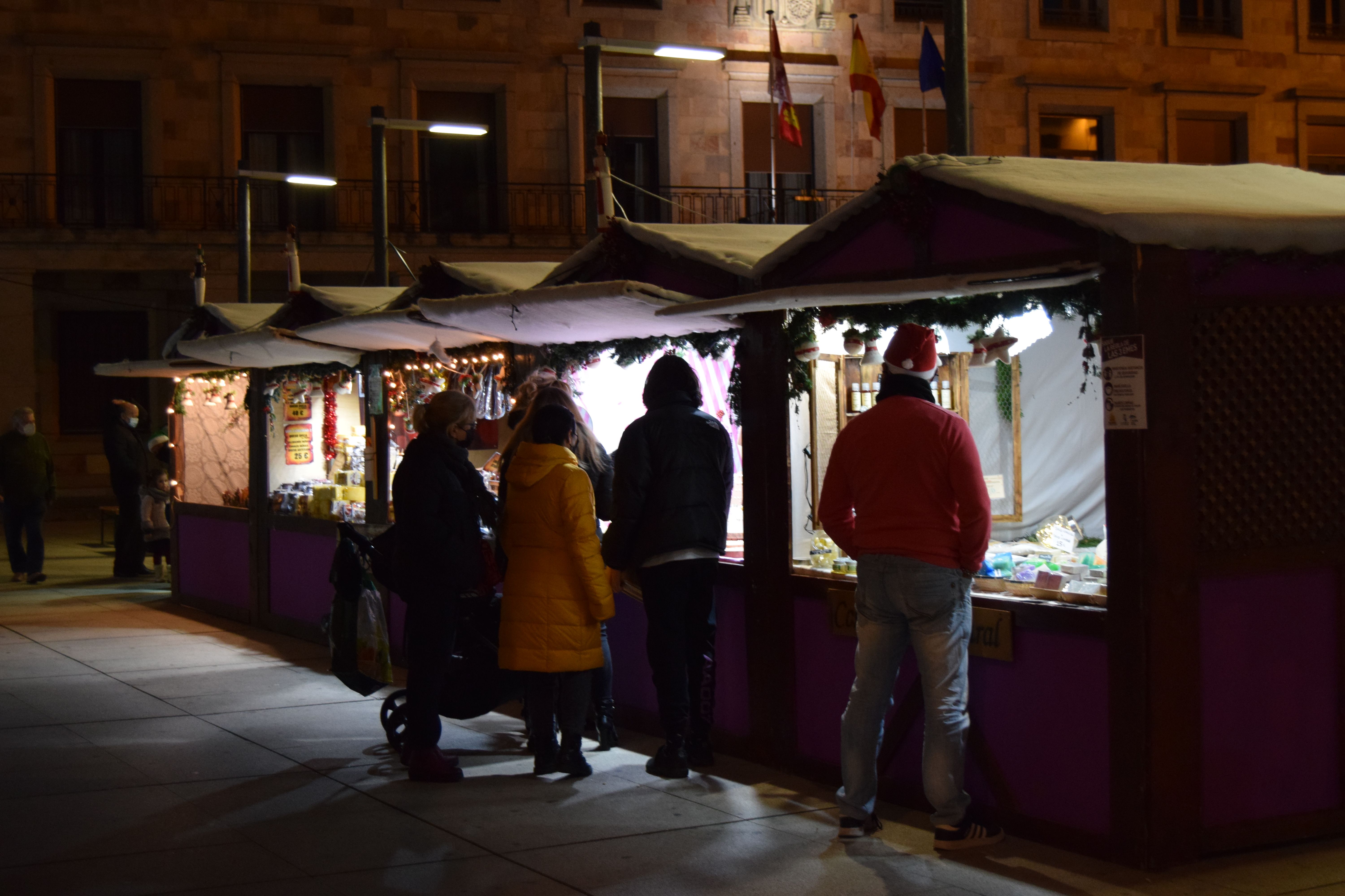 La Navidad aterriza en Zamora en forma de mercado 