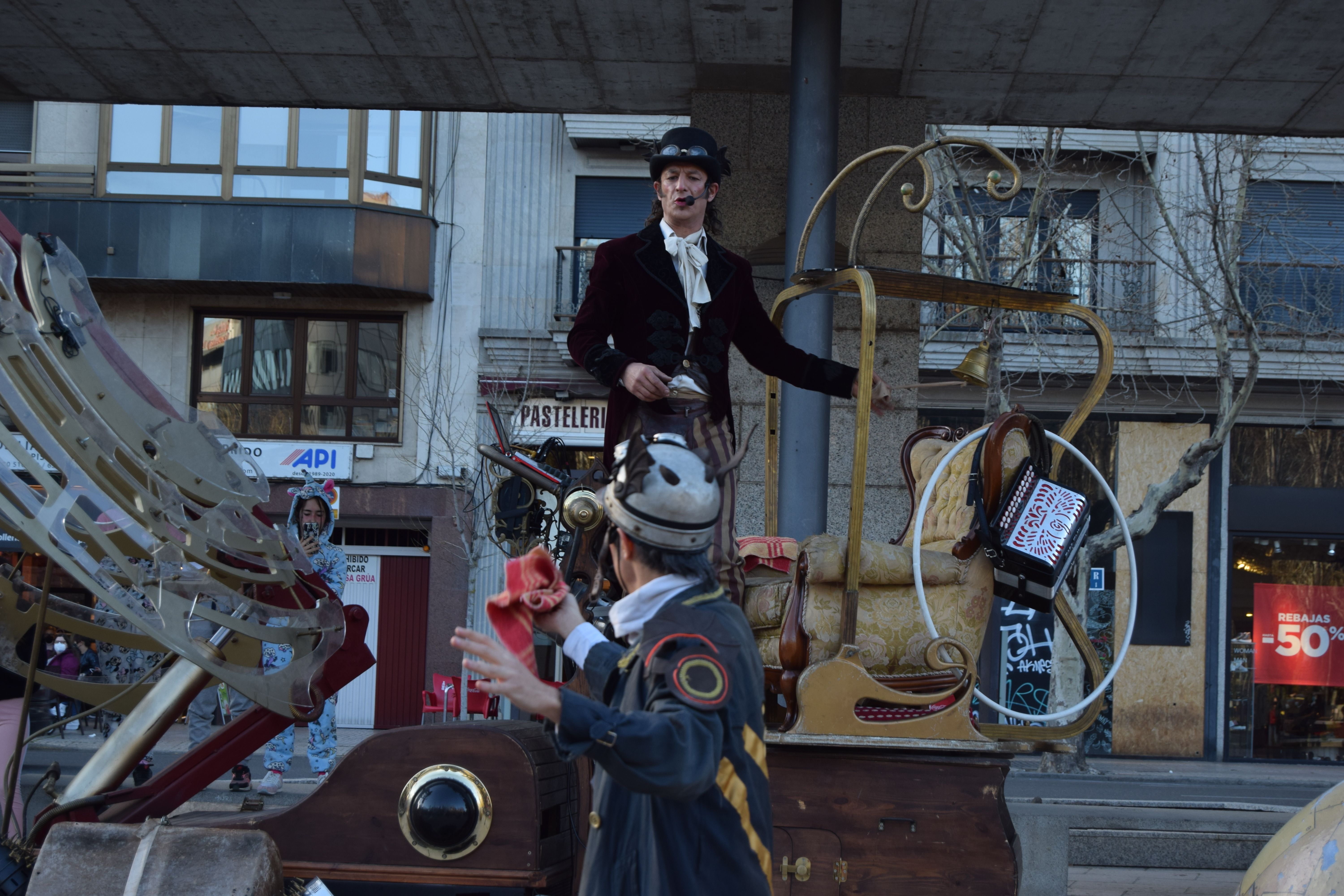 El pasacalles 'Ulterior, el viaje' llega a Zamora para animar el Carnaval