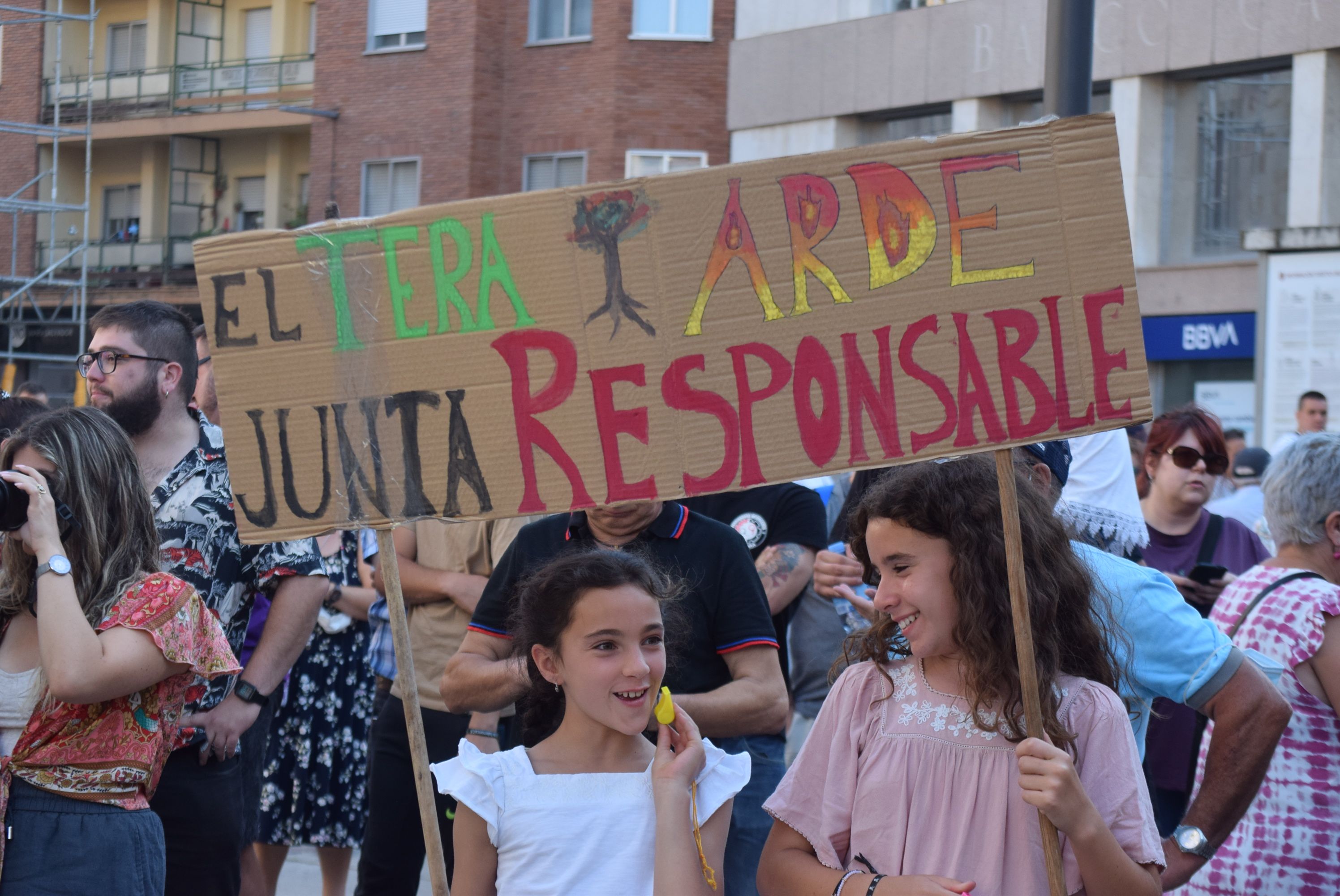 Manifestación por los incendios forestales en la provincia de Zamora. FOTO DAVID BARRUECO (4)