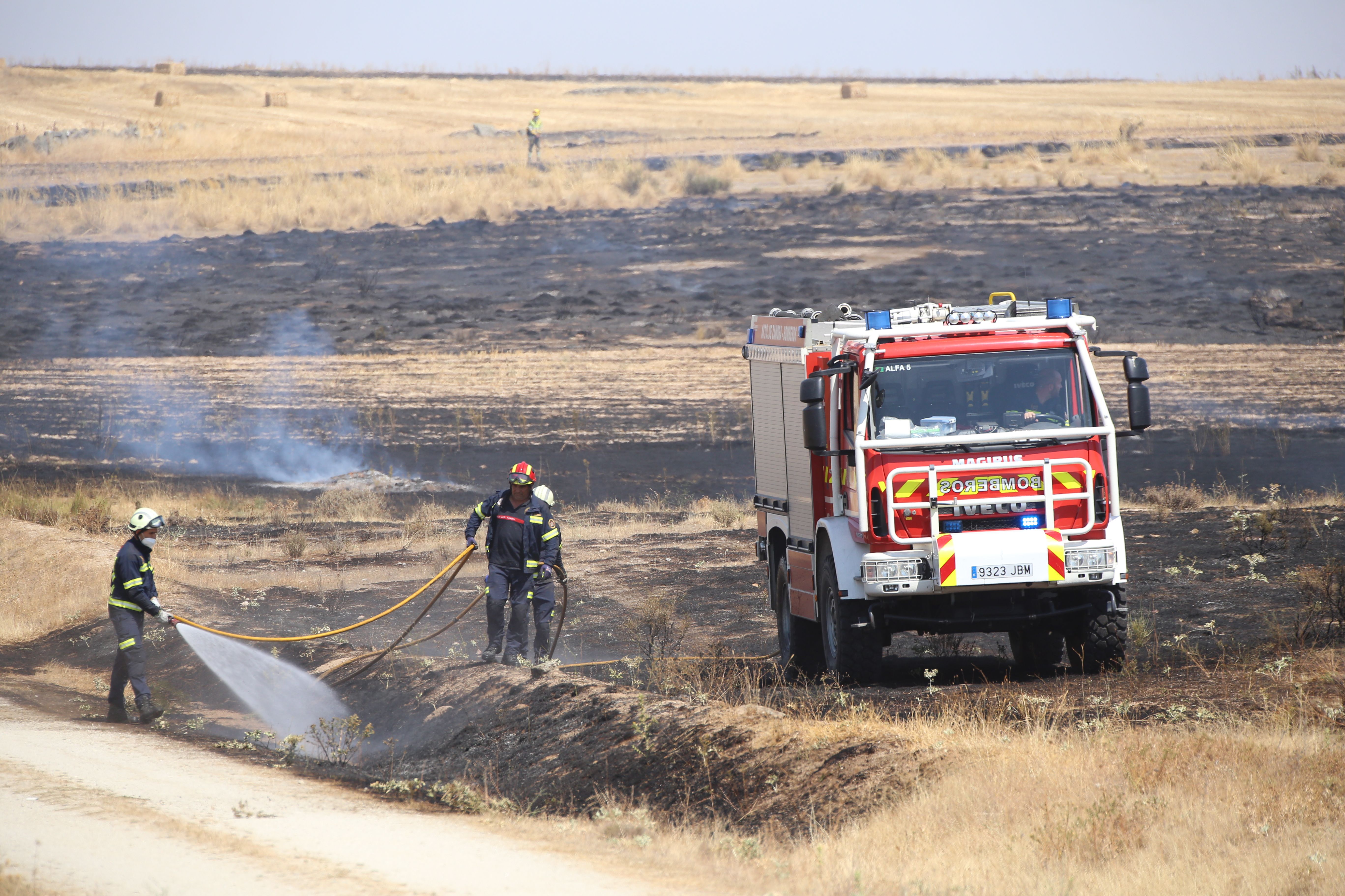 Incendio entre Muelas del Pan y Villaseco. Foto JL Leal ICAL (12)