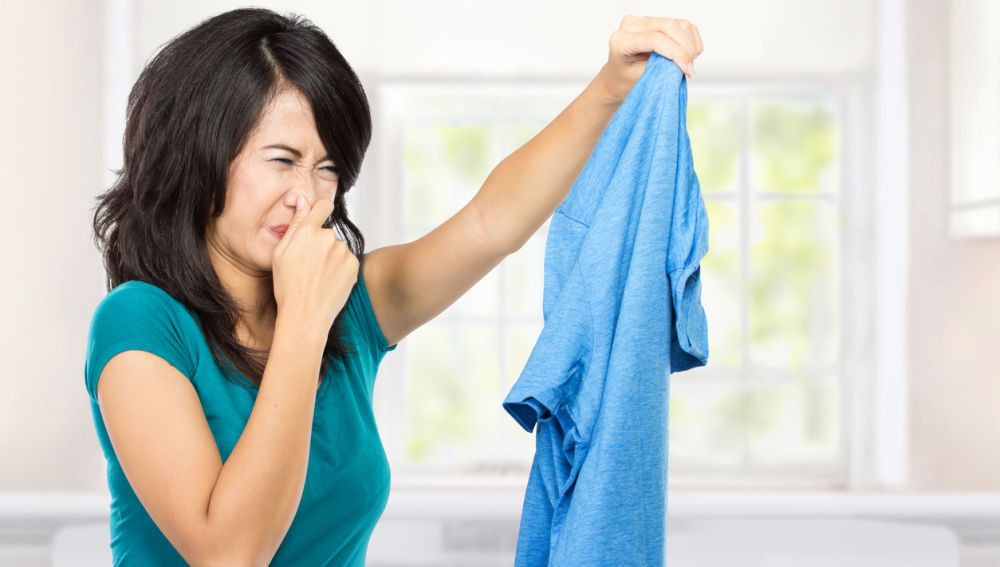 Quita los malos olores de tu ropa sin lavarla